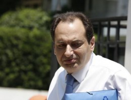 Χρήστος Σπίρτζης : " Δεν θα χαριστούμε ούτε στη μάνα μας"