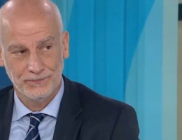 Τσακρής (καθηγητής Μικροβιολογίας) προειδοποιεί: Αναμένουμε εξάπλωση κρουσμάτων κοροναϊού σε διάφορες περιοχές