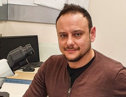 Μαγιορκίνης στα Παραπολιτικά 90,1: Γίνεται συζήτηση στην κυβέρνηση για να αυξηθεί η χρήση της μάσκας
