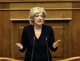 Αναγνωστοπούλου στα Παραπολιτικά 90,1: Ο Ερντογάν προσπαθεί να δημιουργήσει την εικόνα ότι τίποτα δεν γίνεται χωρίς εκείνον