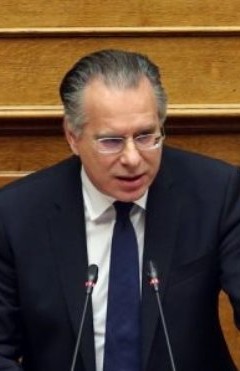 Κουμουτσάκος στα Παραπολιτικά 90,1: Τουλάχιστον 5.000 άτομα έχουν μεταφερθεί στο Καρά Τεπέ - Επικίνδυνο λάθος η δήλωση του Λιάκου για τη Μόρια