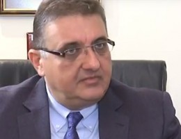 Εξαδάκτυλος στα Παραπολιτικά 90,1: Ο συγχρωτισμός πρέπει να αποφεύγεται - Είναι επικίνδυνος