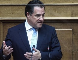 Γεωργιάδης στα Παραπολιτικά 90,1: Αν ο πρόεδρος των ΗΠΑ θέλει να δώσει τις πατέντες των εμβολίων, είναι καλοδεχούμενες