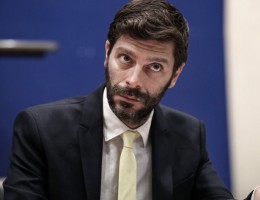 Γιατρομανωλάκης στα Παραπολιτικά 90,1: Ανοίγουν σταδιακά μουσεία, σινεμά και θέατρα