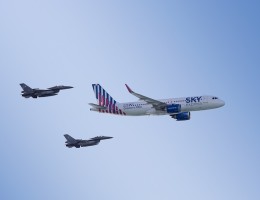 SKY express: ΥΠΕΡΗΦΑΝΑ ΜΑΖΙ ΜΕ ΤΗΝ ΠΟΛΕΜΙΚΗ ΑΕΡΟΠΟΡΙΑ ΣΤΟΝ ΕΛΛΗΝΙΚΟ ΟΥΡΑΝΟ