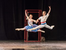 Η καλύτερη παράσταση για τη ζωή του Ρούντολφ Νουρέγιεφ, του σπουδαιότερου χορευτή του 20ου αιώνα, έρχεται στον  «Ελληνικό Κόσμο»!