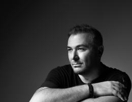 Θεσσαλονίκη: Με Αντώνη Ρέμο στις 3 Δεκεμβρίου φωταγωγείται το χριστουγεννιάτικο δέντρο - Χορηγός η Next Step Media